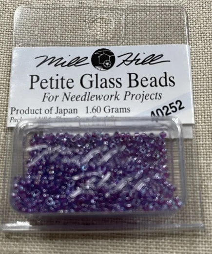 Mill Hill 40252 Seed-Petite Beads - Iris