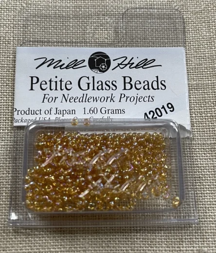 Mill Hill 42019 Seed-Petite Beads - Yellow/Gold