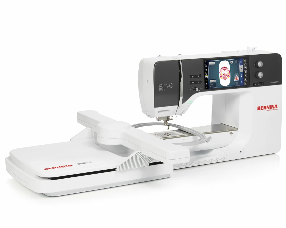 BERNINA 790 PRO Stick- und Nähmaschine