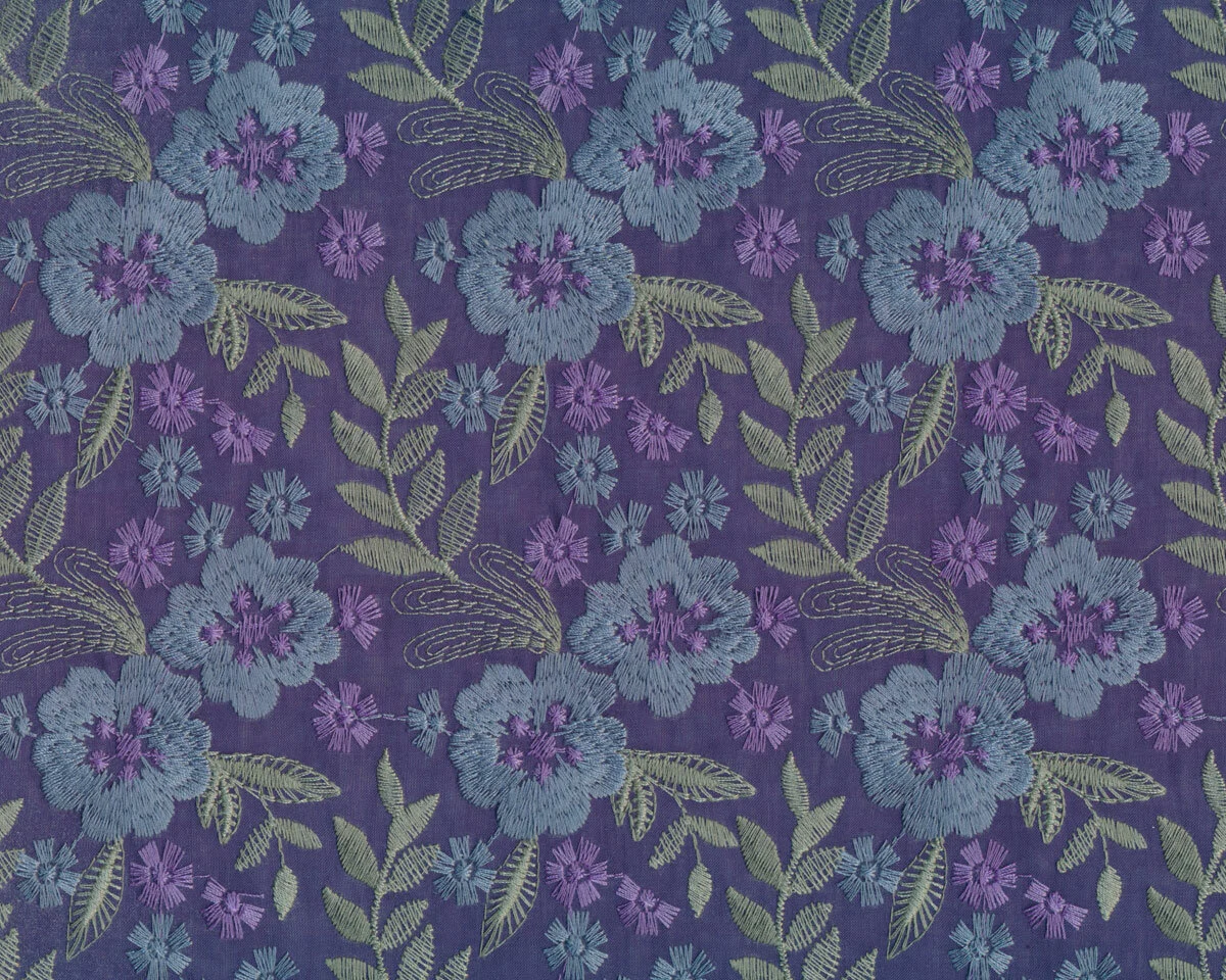 Bestickter Baumwollbatist BRODERIE, Blumen, dunkelblau, burda style