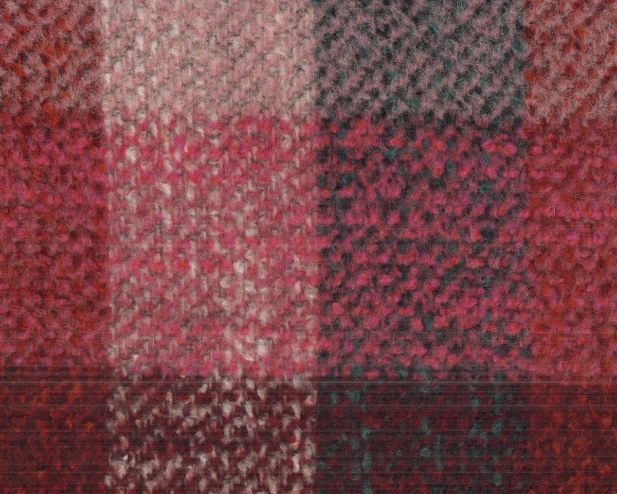 Bouclé-Strickwalk mit Wolle FERMAGLIO, Karomuster, weinrot-pink, Hilco