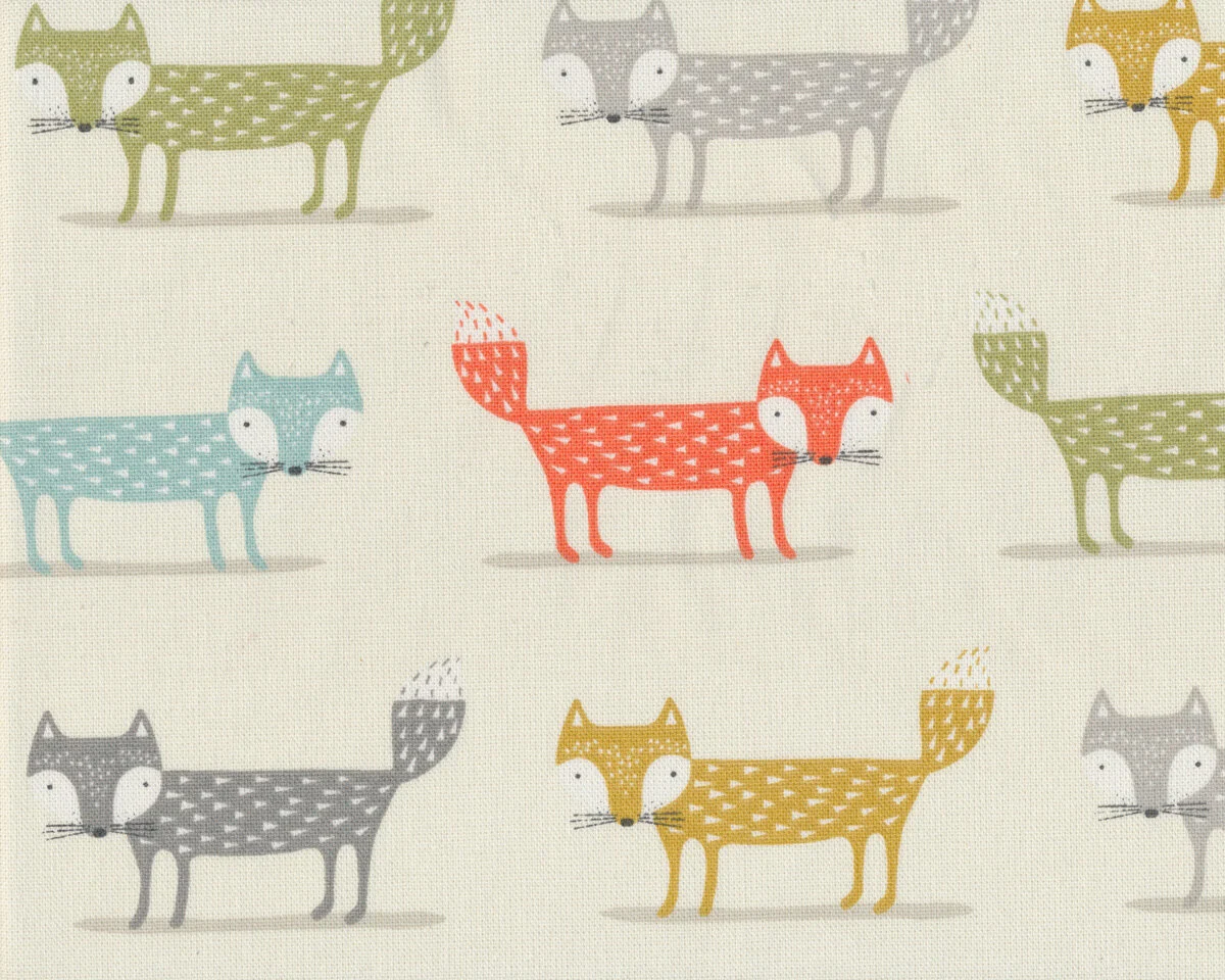 Englischer Dekostoff Clarke & Clarke FOXY, Füchse, aprikot-olive