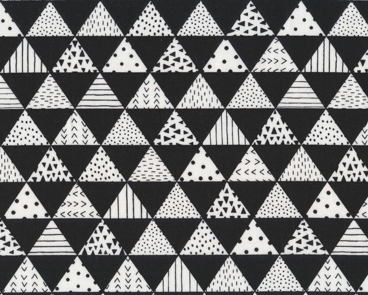 Patchworkstoff BLACK AND WHITE with a touch of bright, Dreiecke, schwarz-weiß, Studio E