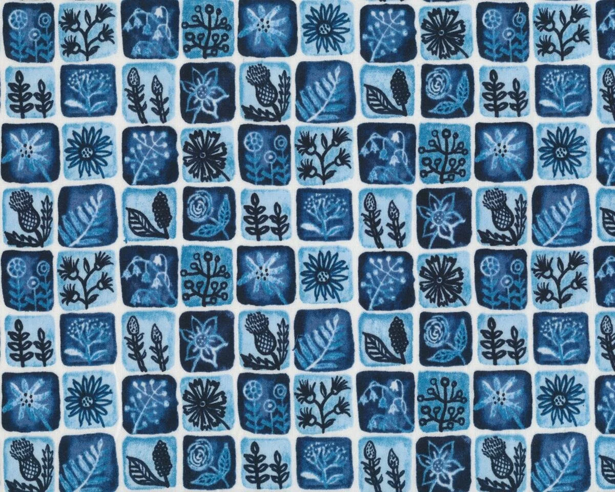 Patchworkstoff Organic Cotton MOODY BLUES, Pflanzen-Karo, dunkelblau-gebrochenes weiß