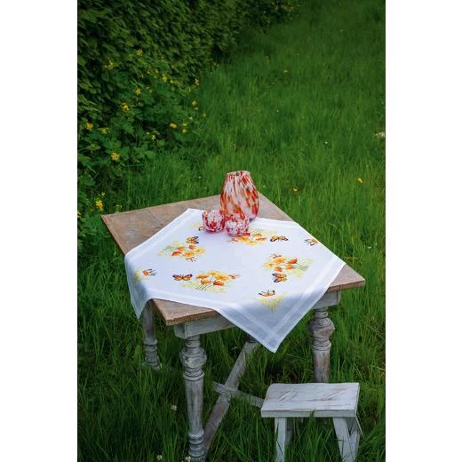 Vervaco - Tischdecke Blumen & Schmetterlinge vorgedruckt
