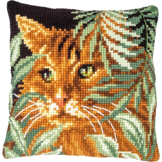 Vervaco - Kreuzstichkissen Katze zwischen Blättern
