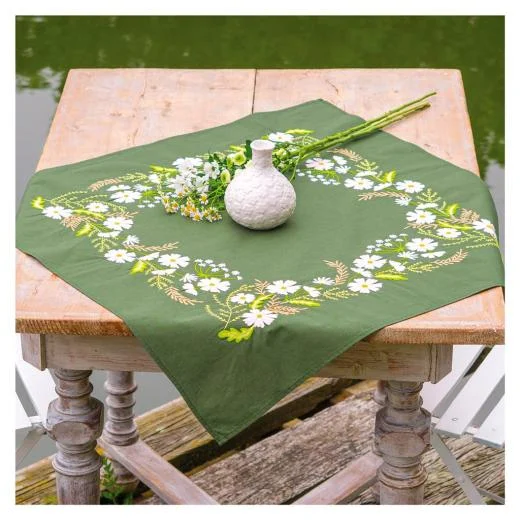 Vervaco - Tischdecke Weiße Blumen vorgedruckt