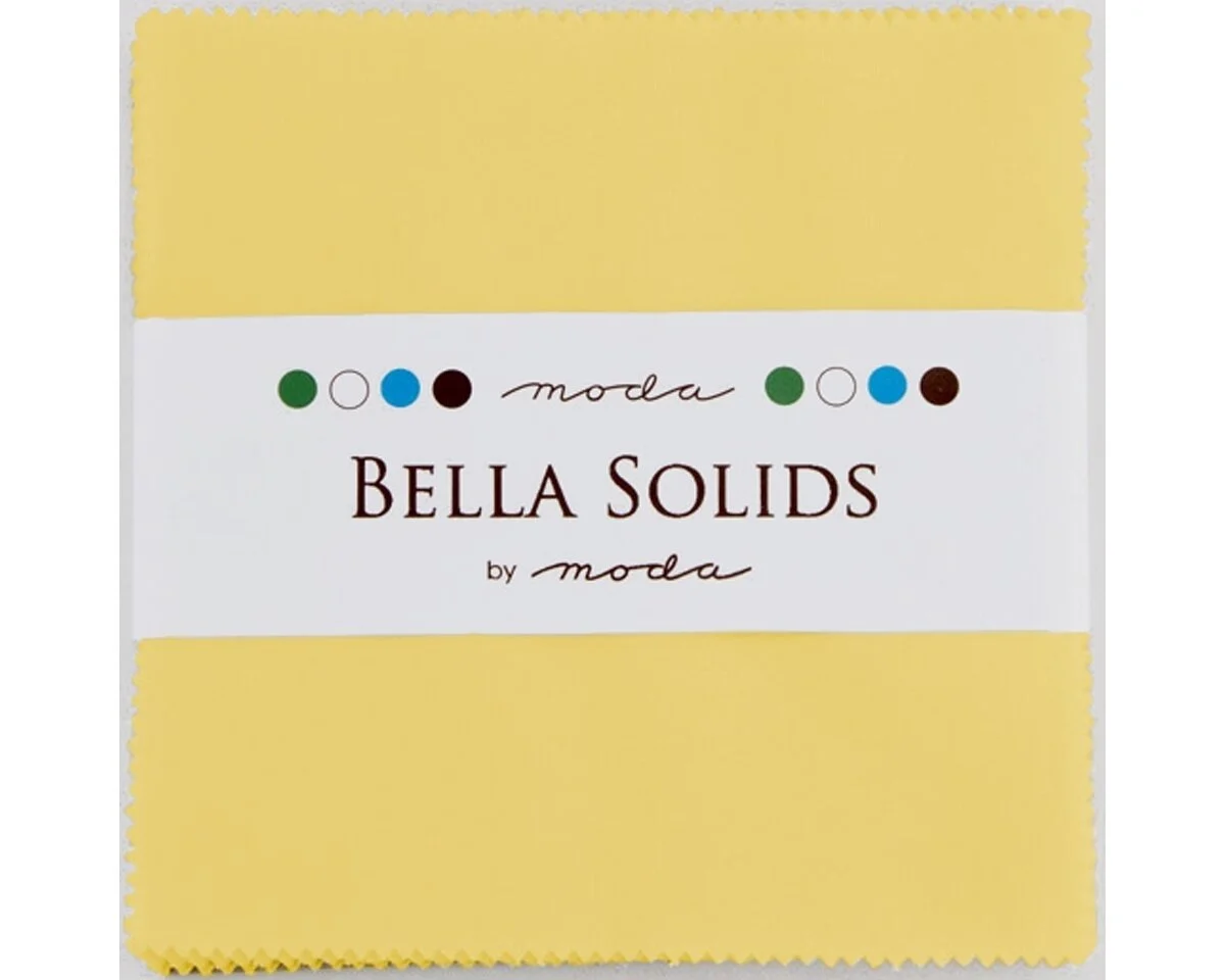 Precuts Charm Pack BELLA SOLIDS, 12,5 x 12,5 cm, 42 Quadrate, pastellgelb, Moda Fabrics
