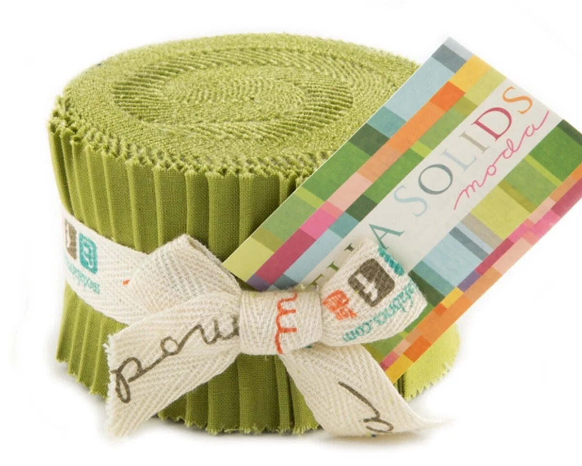 Precuts Junior Jelly Roll BELLA SOLIDS, 6 x 110 cm, 20 Streifen, gedecktes limette, Moda Fabrics