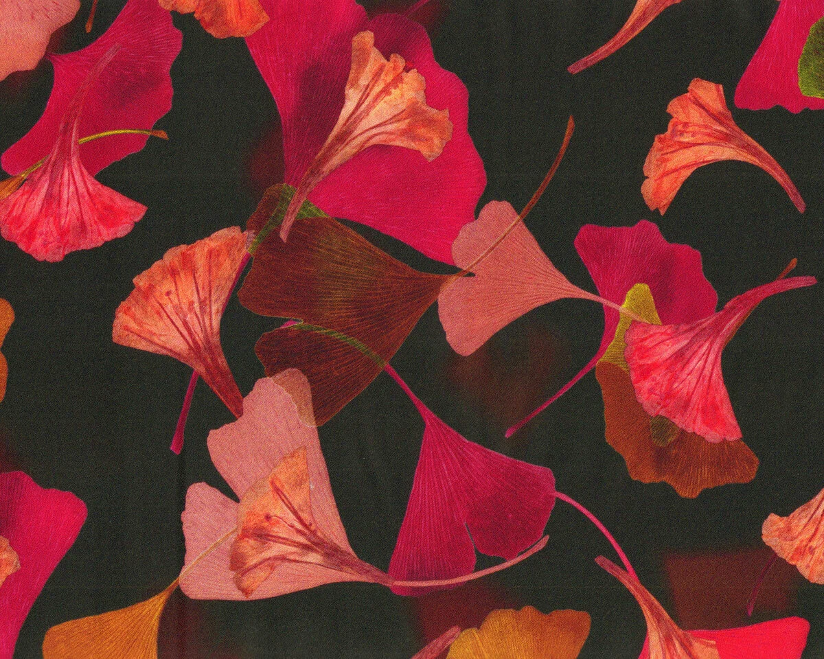 Viskosekreppstoff NELIA, Ginkgoblätter, fuchsia, Hilco